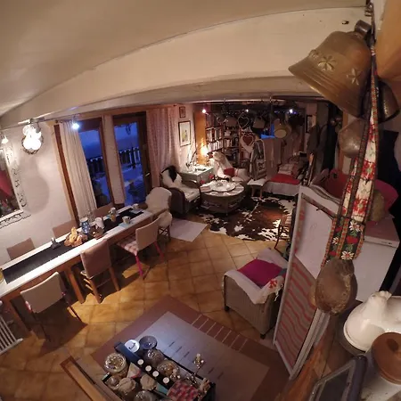 Bed & Breakfast Chalet De Pascaline